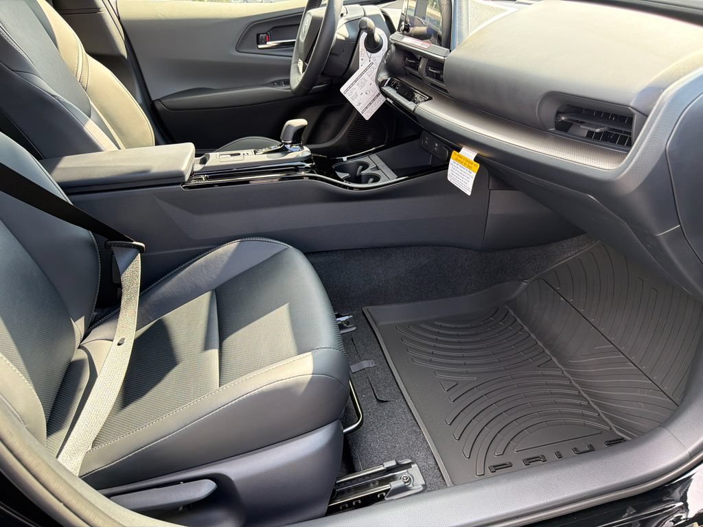 New 2027 Toyota Prius XLE FWD image 11