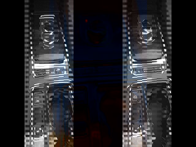 Used 2019 Jaguar F-PACE Premium image 12