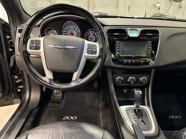 Used 2012 Chrysler 200 Limited FWD image 6