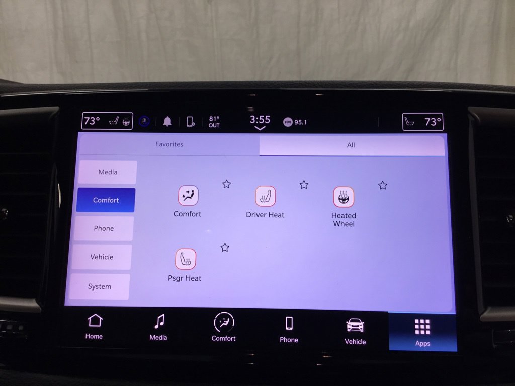 Used 2023 Chrysler Pacifica Touring-L AWD/4WD image 29