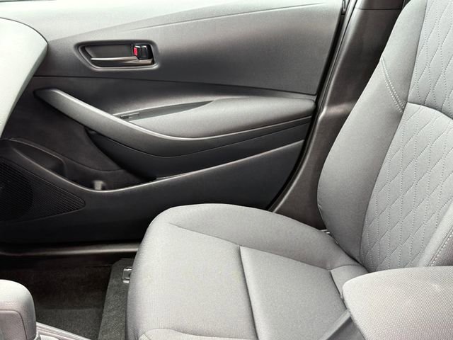 Used 2026 Toyota Corolla LE FWD image 10