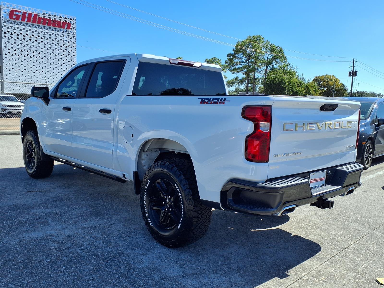 Used 2022 Chevrolet Silverado 1500 Custom Trail Boss AWD/4WD image 3
