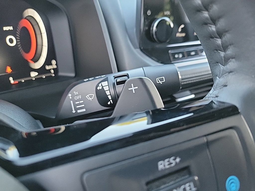 Used 2023 Nissan Rogue Platinum w/ Platinum Premium Package AWD/4WD image 20