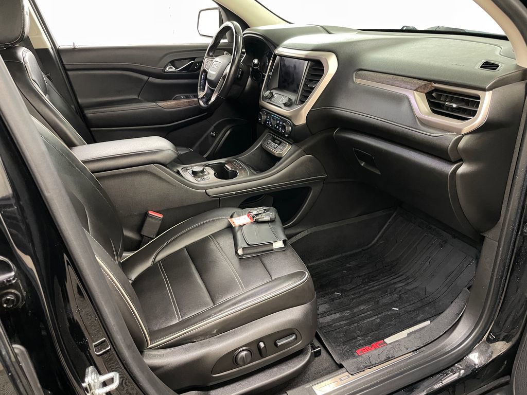 Certified 2021 GMC Acadia Denali w/ Denali Ultimate Package AWD/4WD image 35
