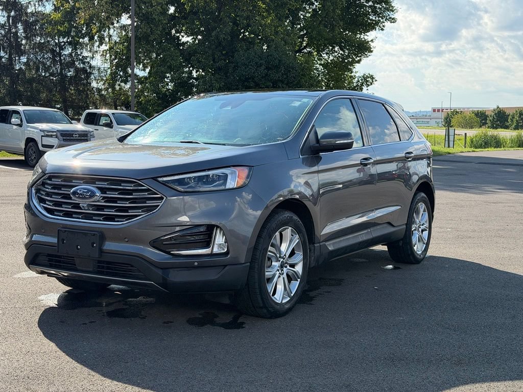 Used 2022 Ford Edge Titanium w/ Equipment Group 301A AWD/4WD image 2