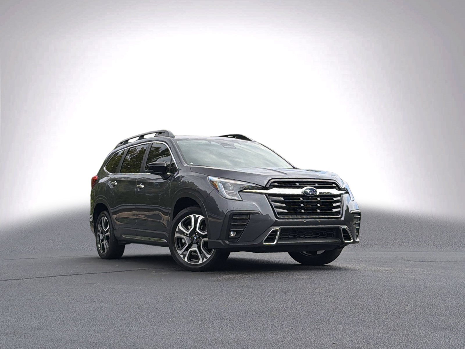 Used 2025 Subaru Ascent Touring AWD/4WD image 2