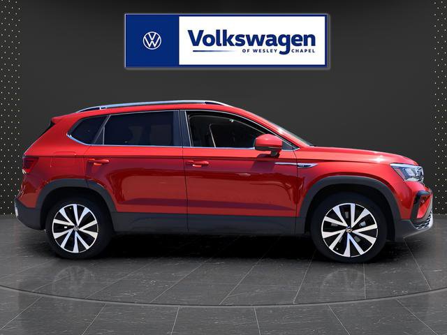 Certified 2022 Volkswagen Taos SE w/ Panoramic Sunroof Package FWD image 9