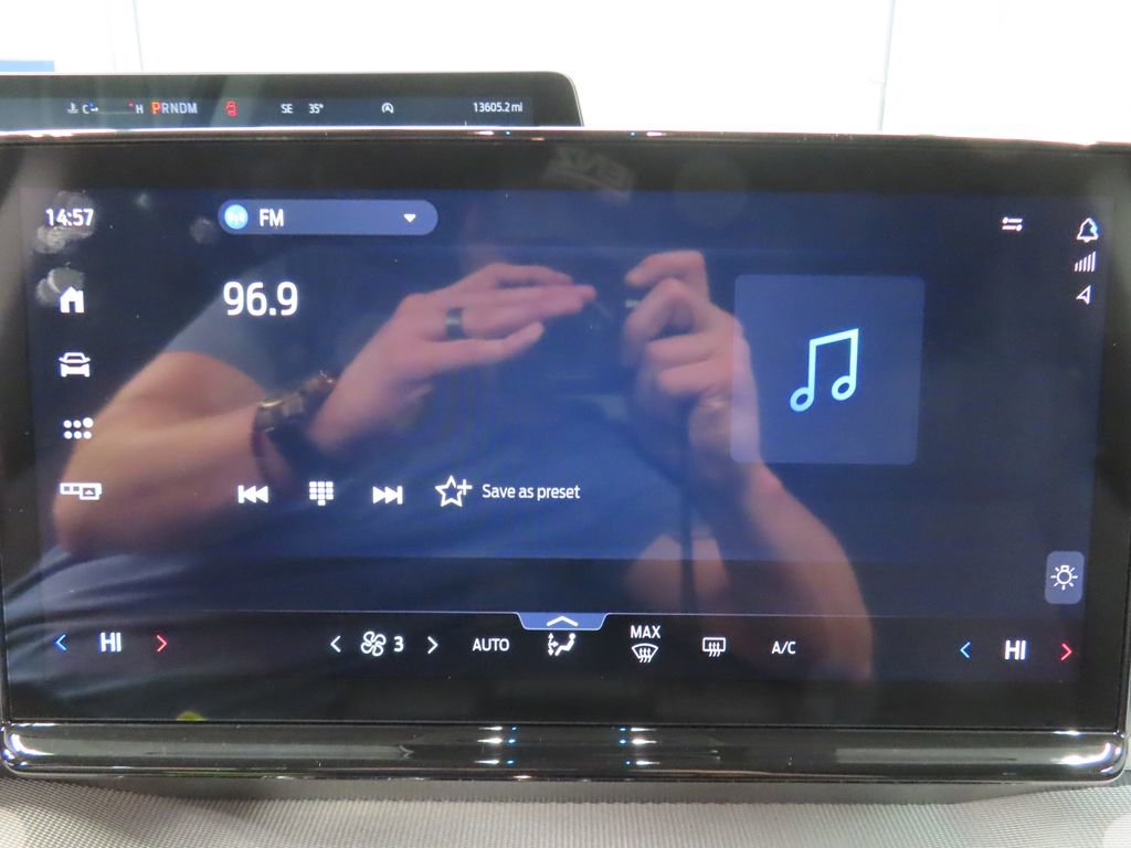 Used 2025 Ford Expedition Max Active image 28