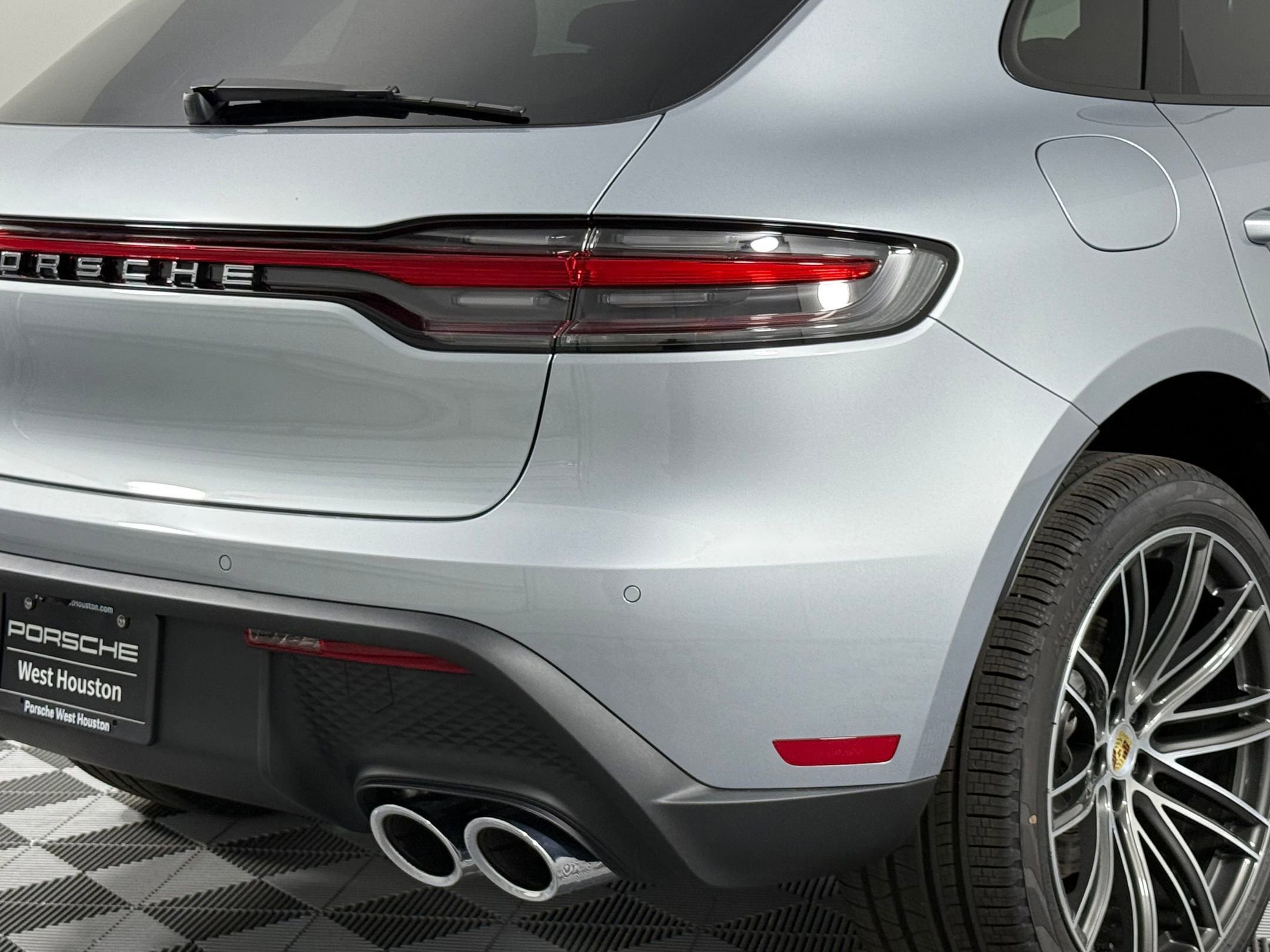 Certified 2026 Porsche Macan AWD/4WD image 13