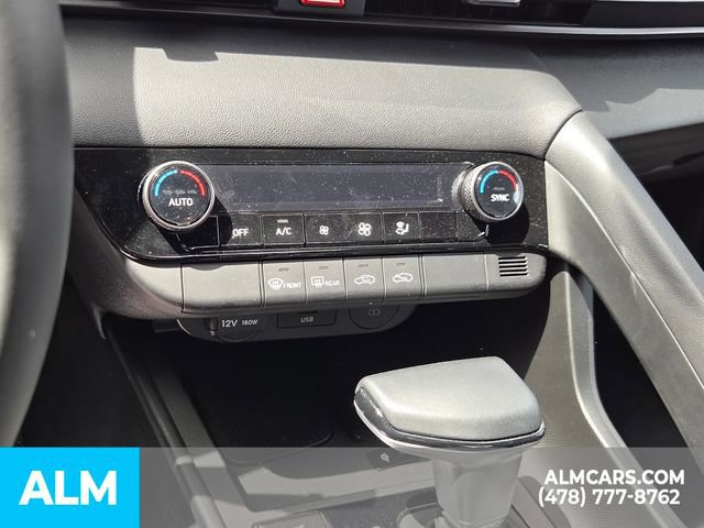 Used 2025 Hyundai Elantra Sport image 21