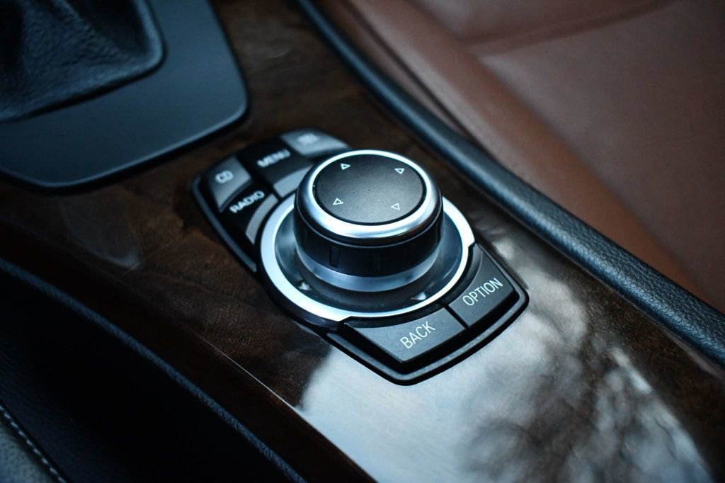 Used 2011 BMW 328i xDrive Sedan w/ Premium Pkg image 28