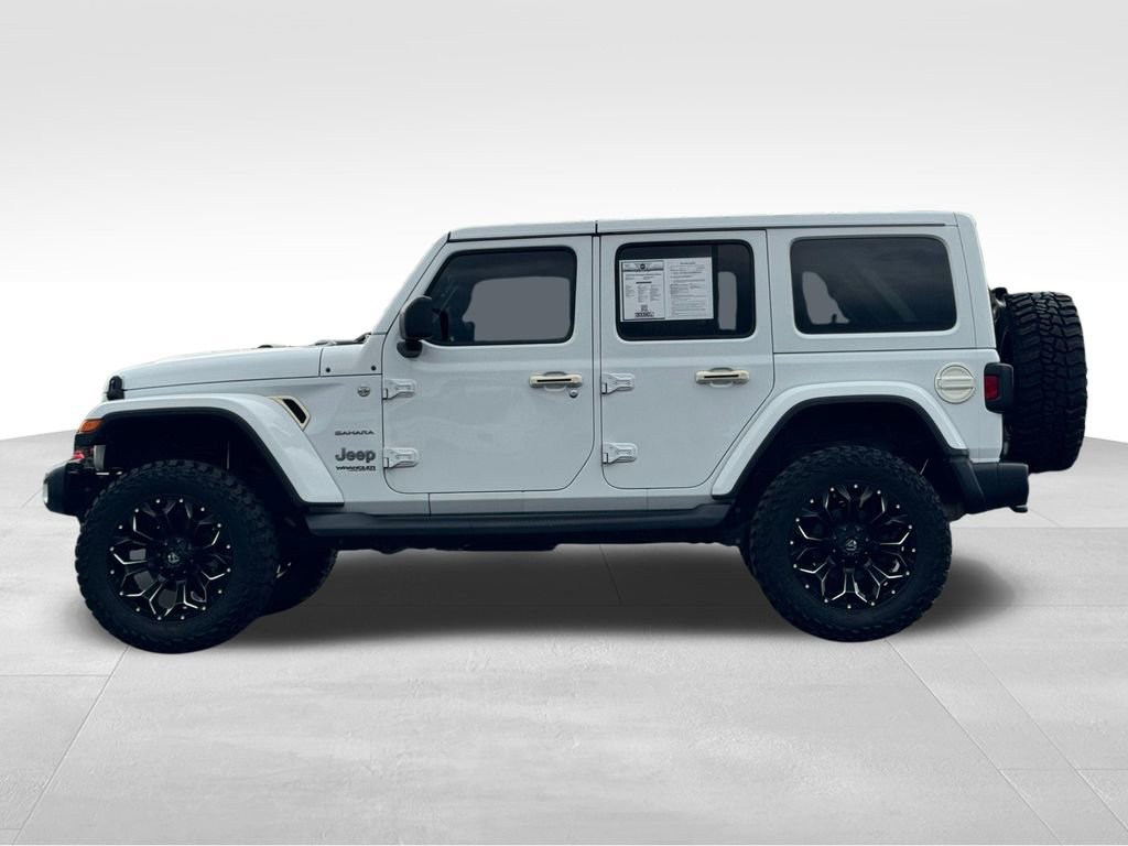 Used 2019 Jeep Wrangler Unlimited Sahara w/ Uconnect 4C Nav & Sound Group AWD/4WD image 4