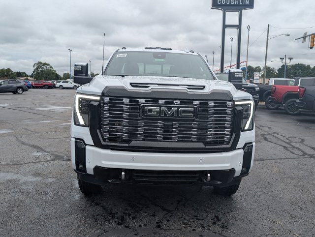 New 2026 GMC Sierra 3500 Denali Ultimate AWD/4WD image 2