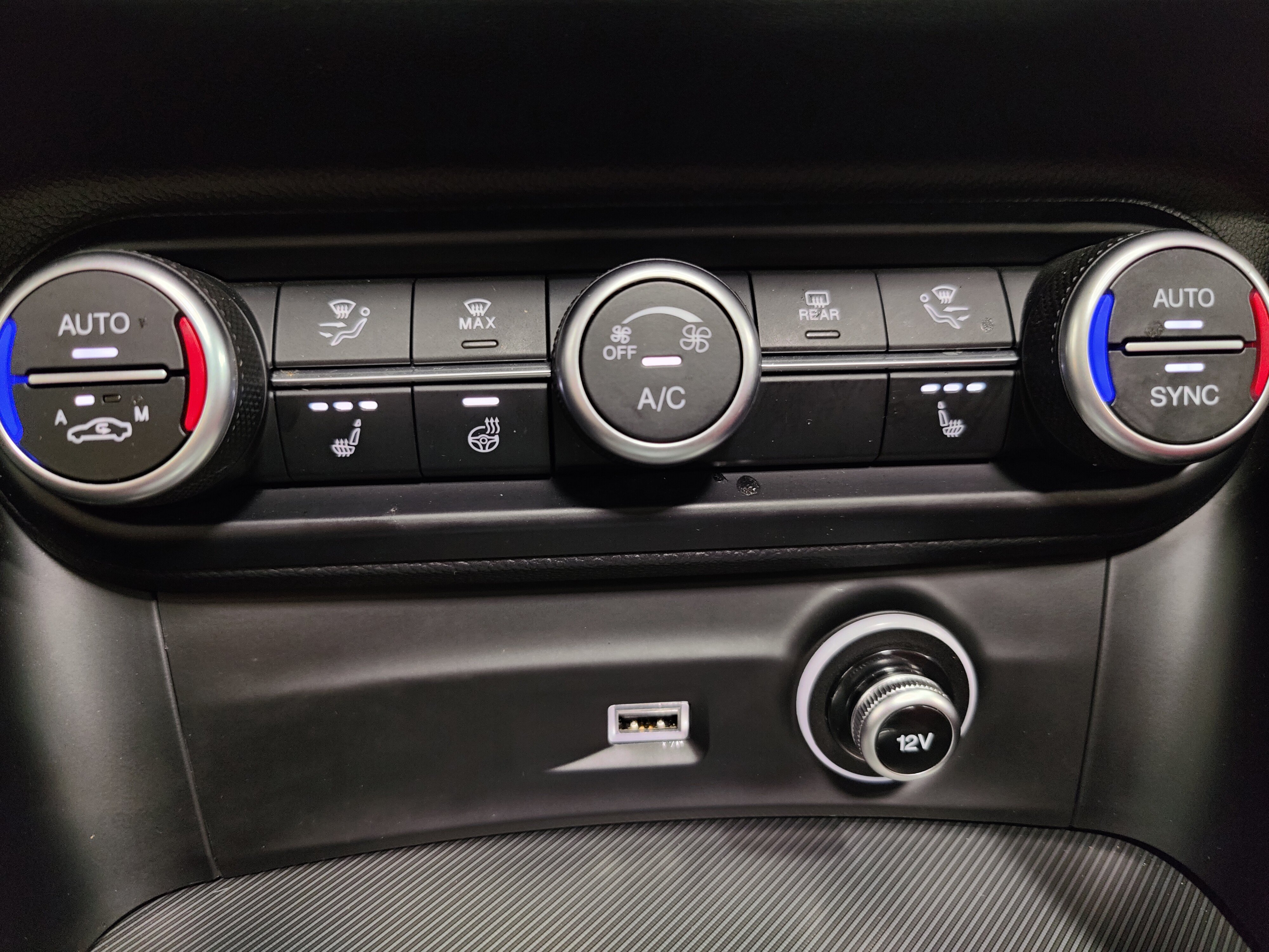 Certified 2023 Alfa Romeo Stelvio Veloce AWD/4WD image 22