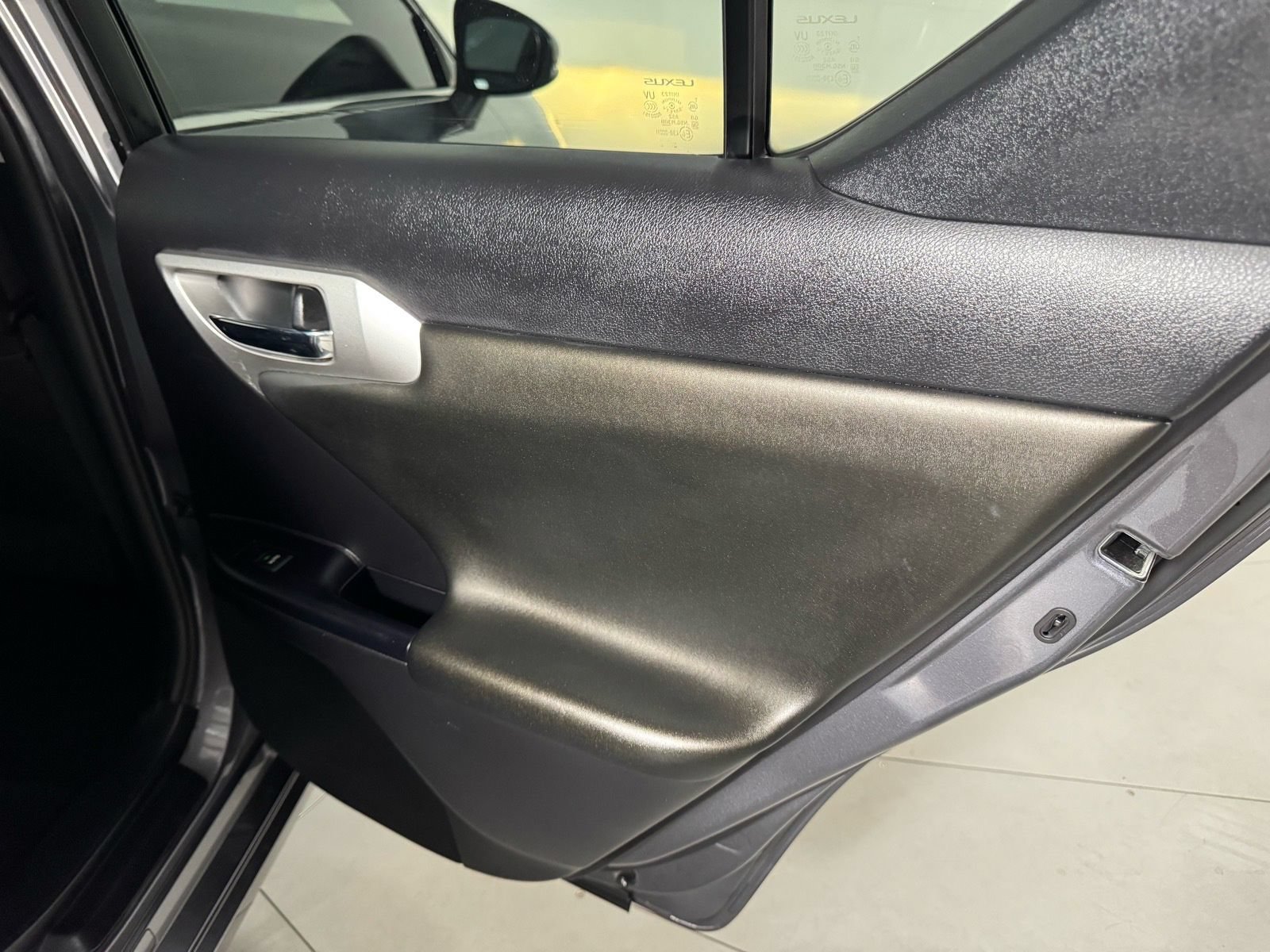 Used 2013 Lexus CT 200h FWD image 22