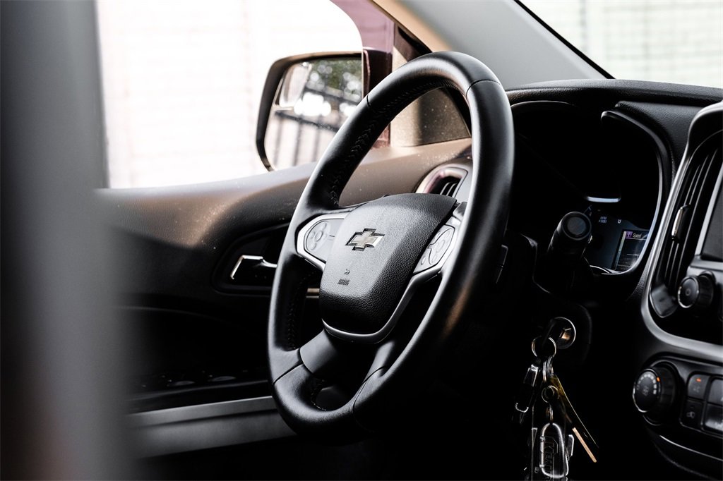 Used 2016 Chevrolet Colorado LT w/ LT Convenience Package image 11