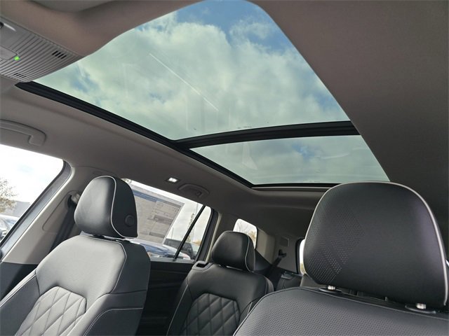 New 2026 Volkswagen Atlas SEL Premium R-Line image 3