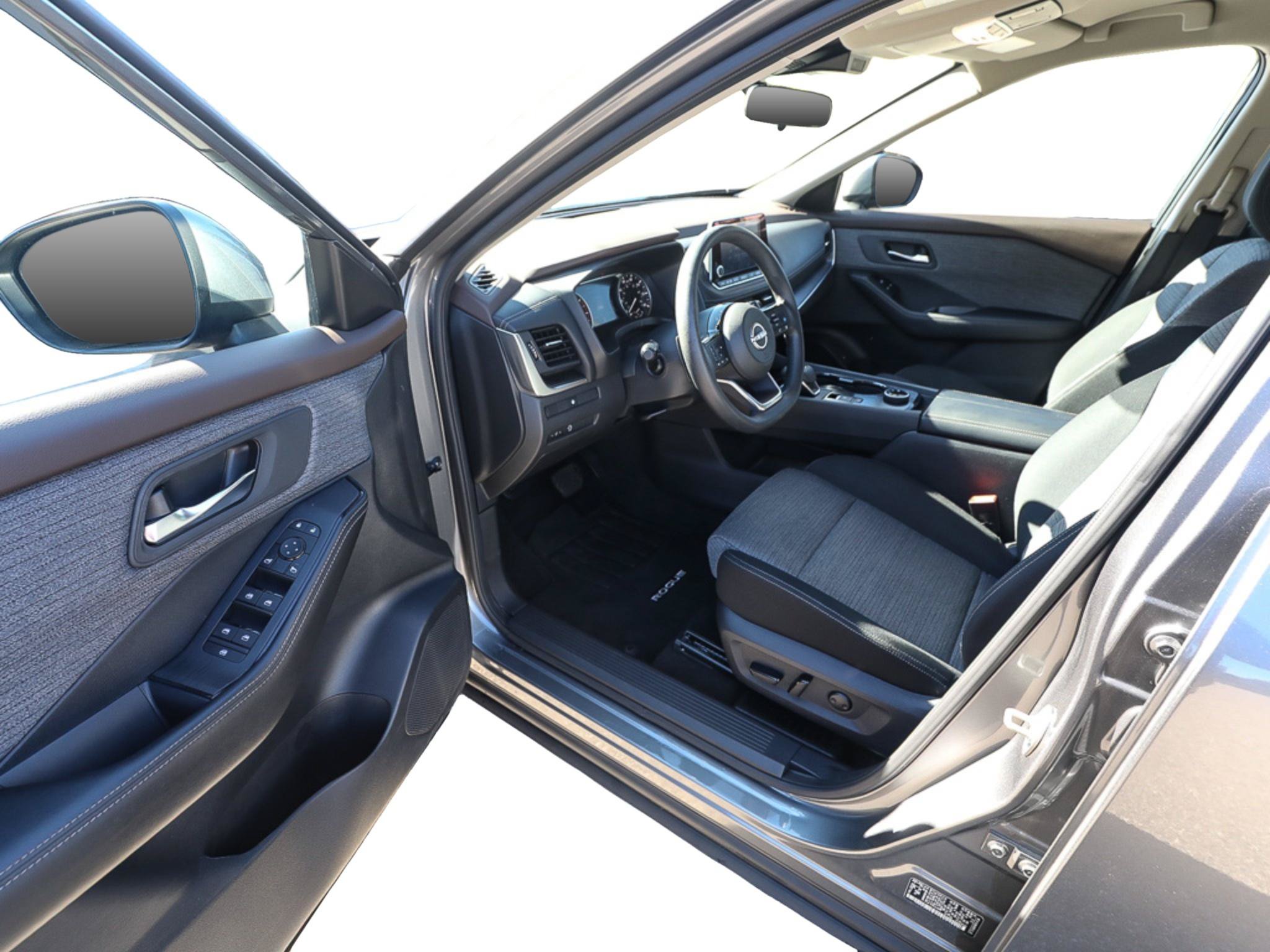 Used 2023 Nissan Rogue SV AWD/4WD image 11