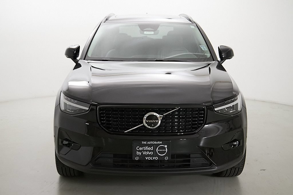 Certified 2023 Volvo XC40 B5 Ultimate w/ Protection Package Premier AWD/4WD image 5