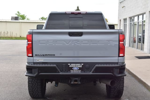 Used 2025 Chevrolet Silverado 2500 ZR2 w/ Technology Package AWD/4WD image 10
