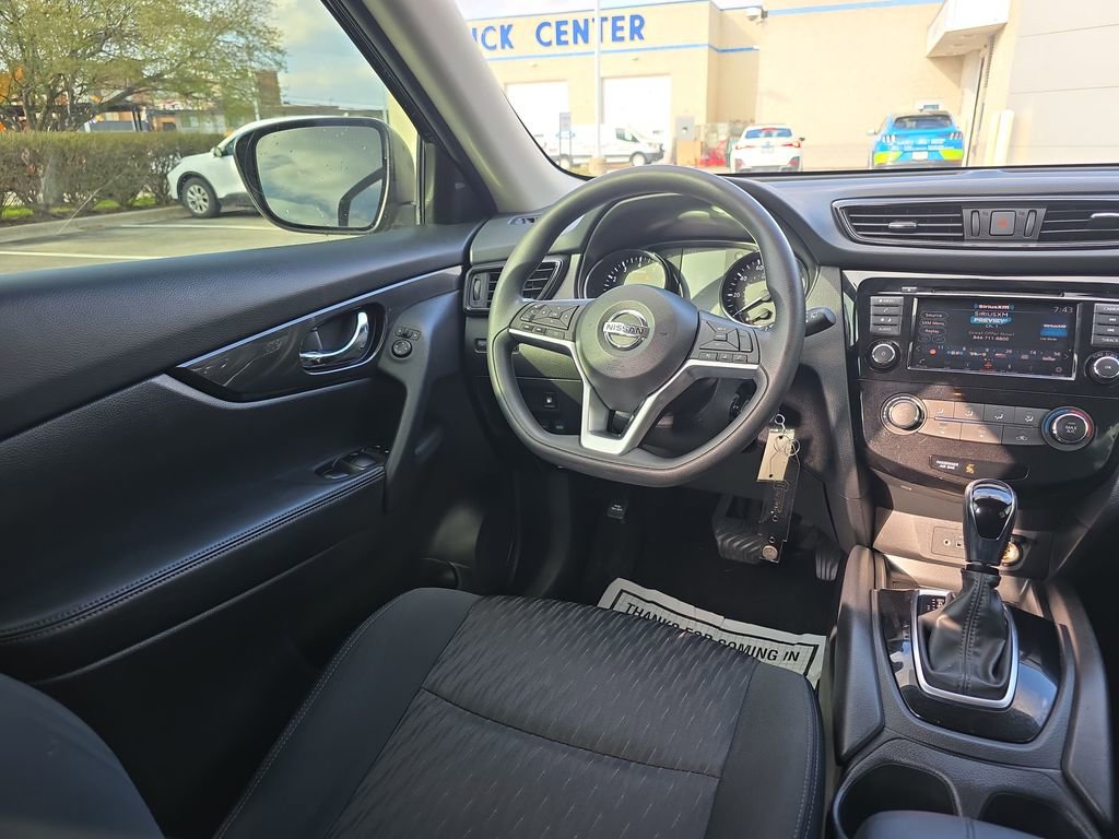 Used 2018 Nissan Rogue S image 22