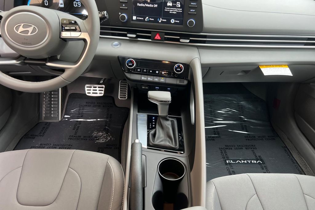 New 2026 Hyundai Elantra Sport image 11