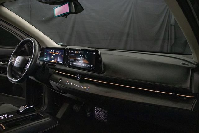 Used 2024 Nissan Ariya AWD image 16