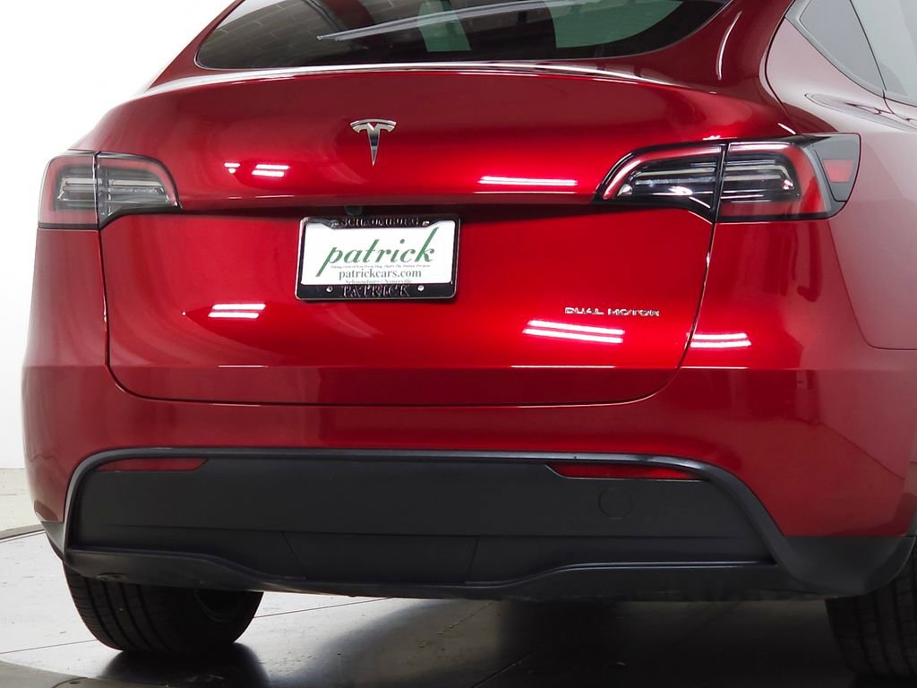 Used 2024 Tesla Model Y Long Range AWD/4WD image 10