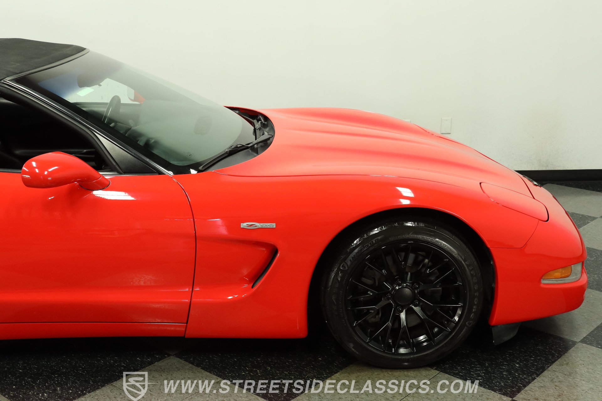 Used 1999 Chevrolet Corvette Coupe w/ Memory Pkg RWD image 29