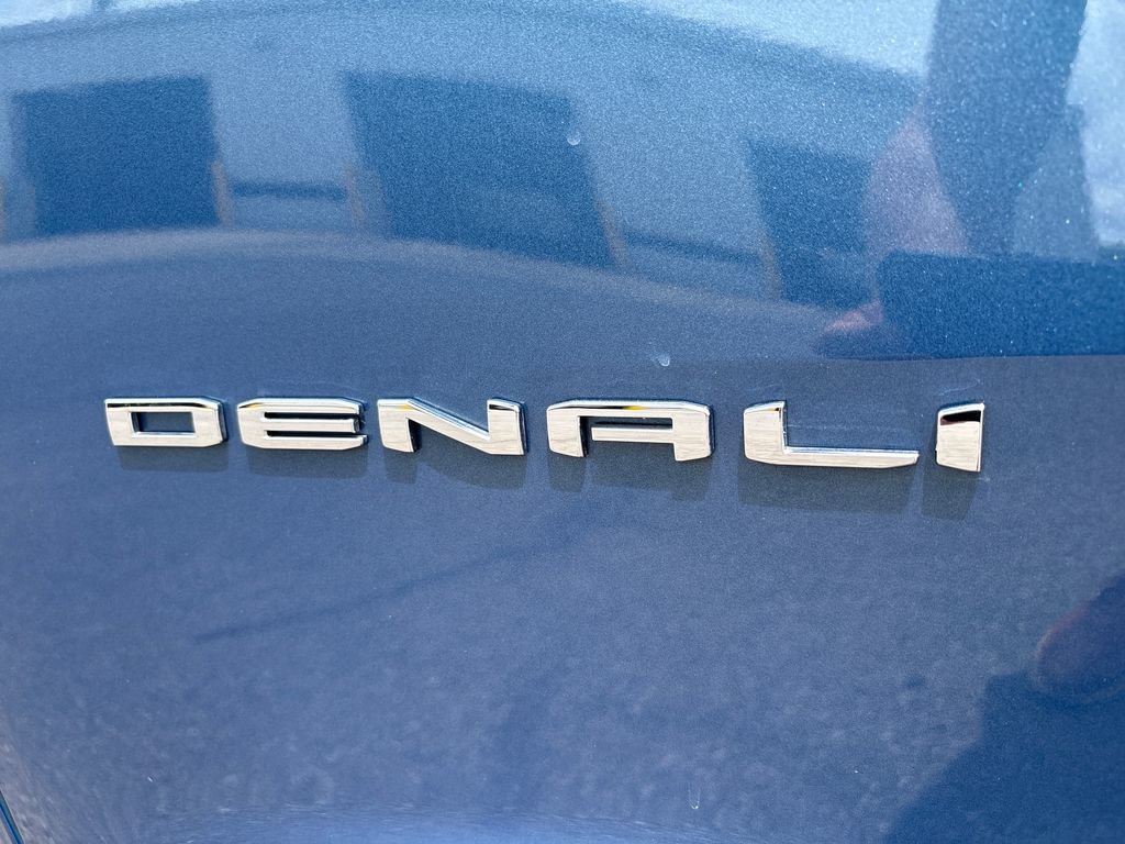 Certified 2025 GMC Acadia Denali w/ Super Cruise Package FWD image 35