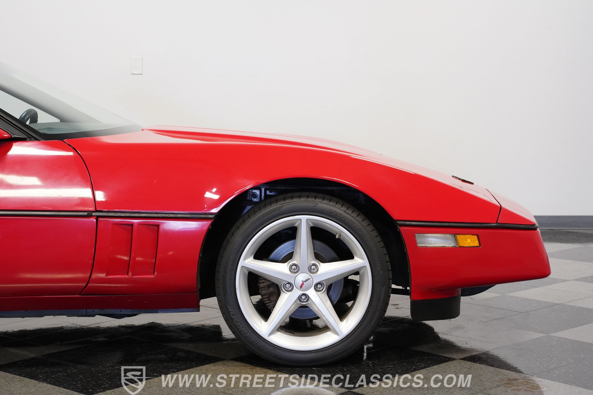 Used 1989 Chevrolet Corvette Convertible RWD image 30