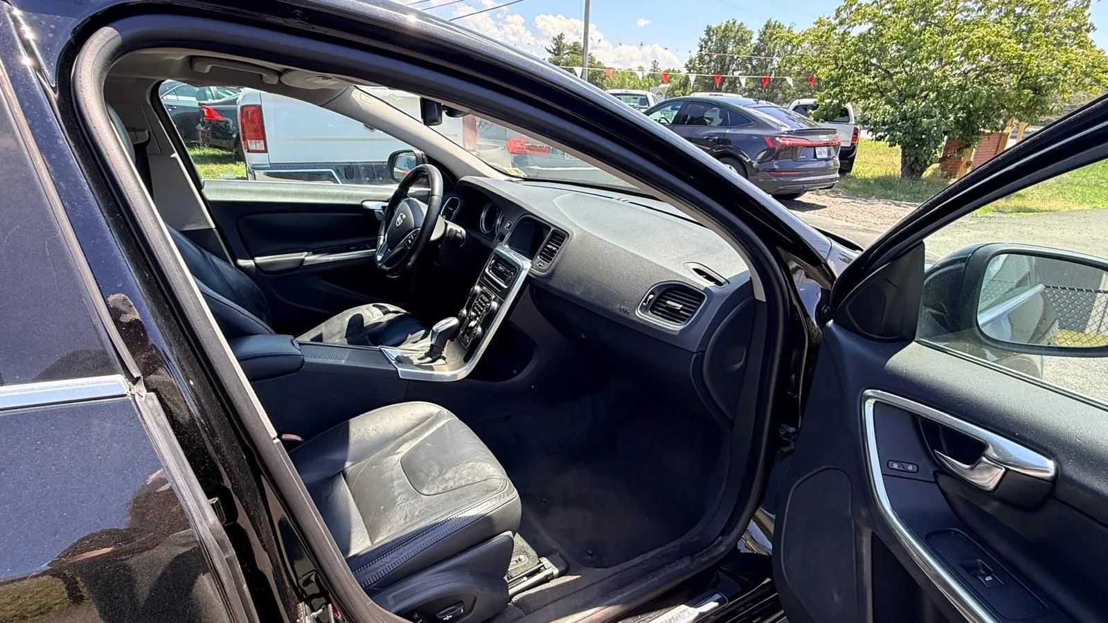 Used 2013 Volvo S60 T5 Platinum FWD image 1
