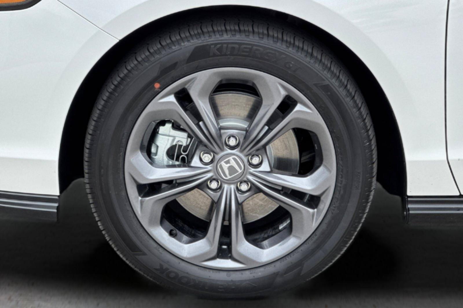 New 2026 Honda Accord EX-L image 31