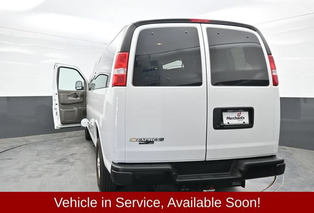 Used 2024 Chevrolet Express 3500 LS RWD image 45
