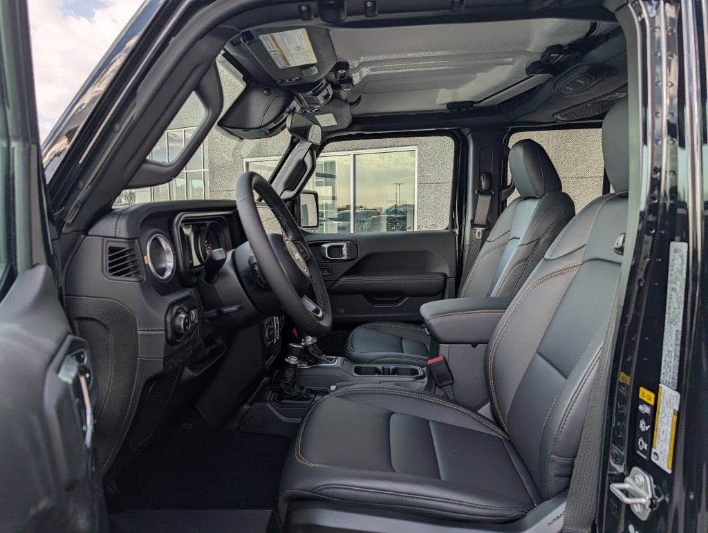 New 2026 Jeep Gladiator Sport AWD/4WD image 5