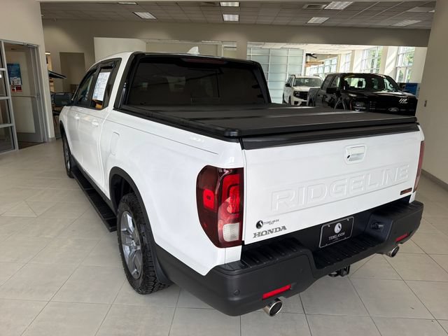 Used 2025 Honda Ridgeline TrailSport image 5