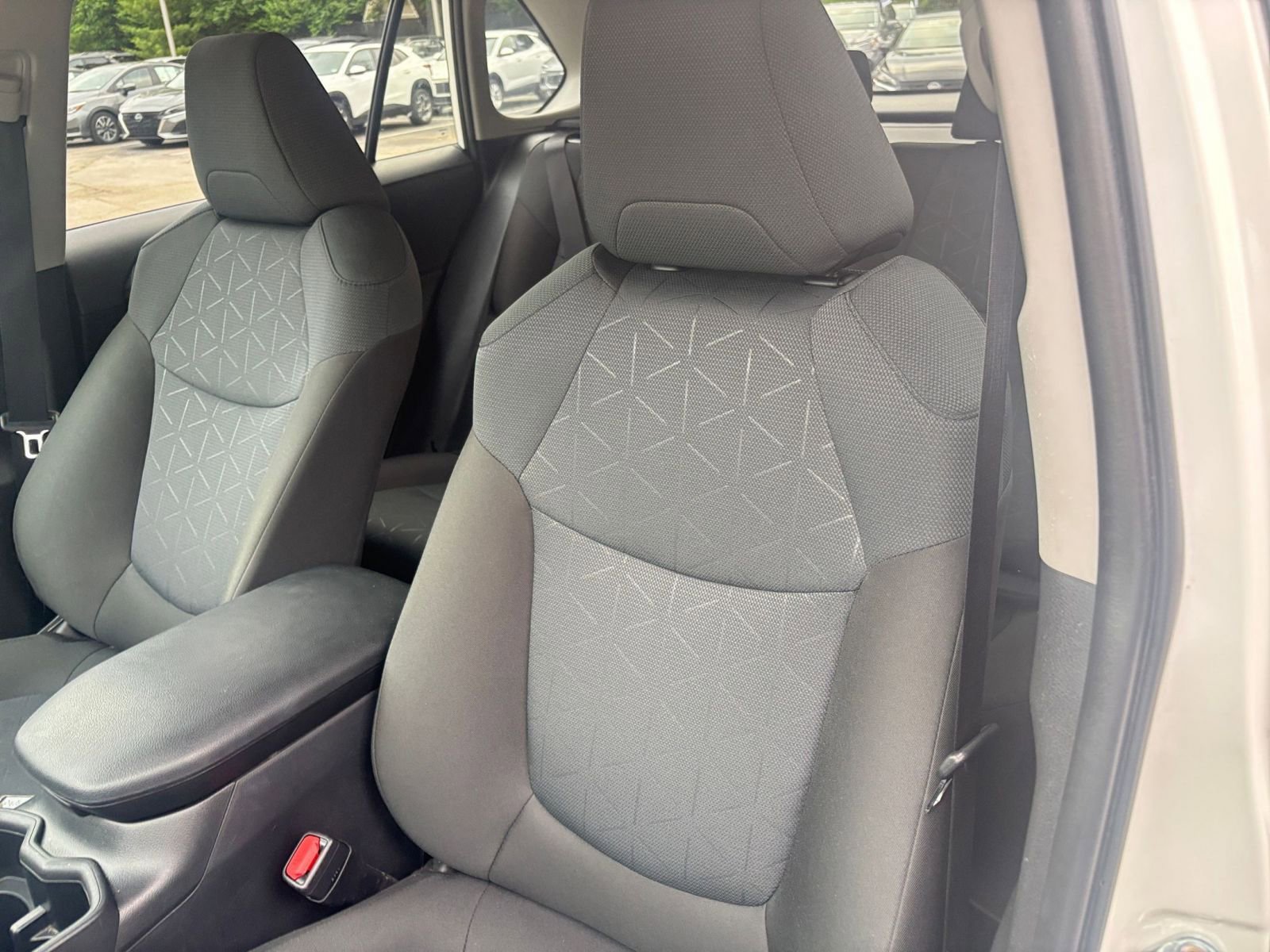 Used 2025 Toyota RAV4 XLE w/ Convenience Package AWD/4WD image 38