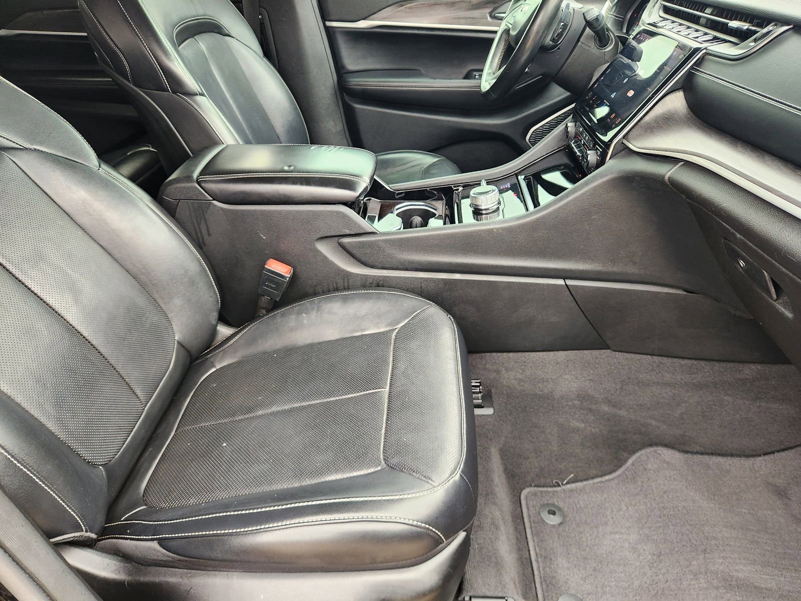 Used 2021 Jeep Grand Cherokee L Limited w/ Luxury Tech Group II image 15