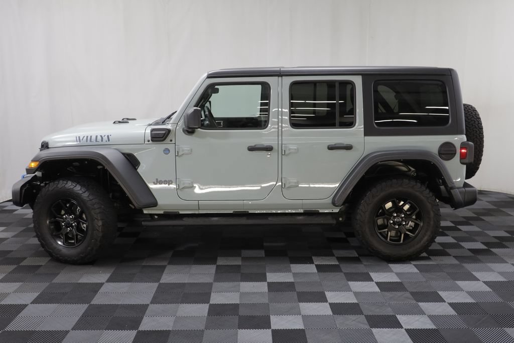 Used 2024 Jeep Wrangler Unlimited AWD/4WD image 4
