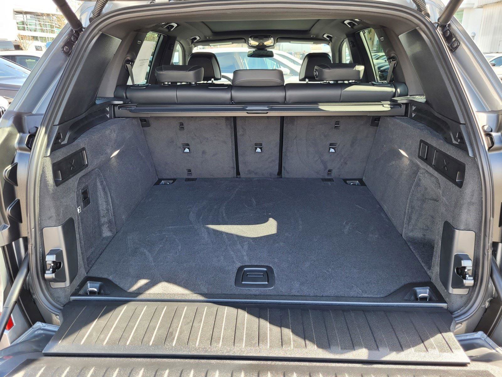 New 2026 BMW X5 xDrive40i w/ M Sport Package AWD/4WD image 19