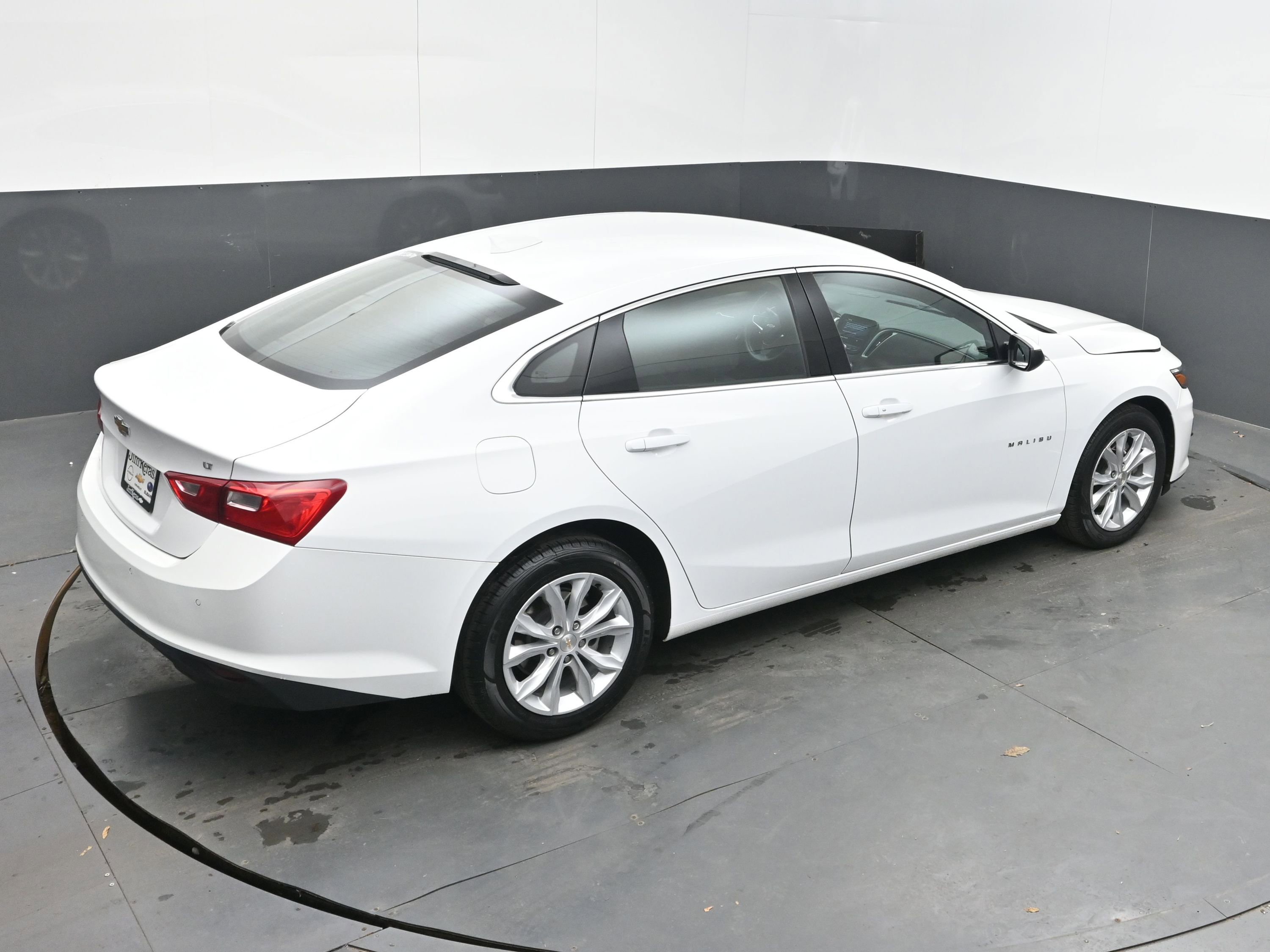 Used 2024 Chevrolet Malibu LT image 37