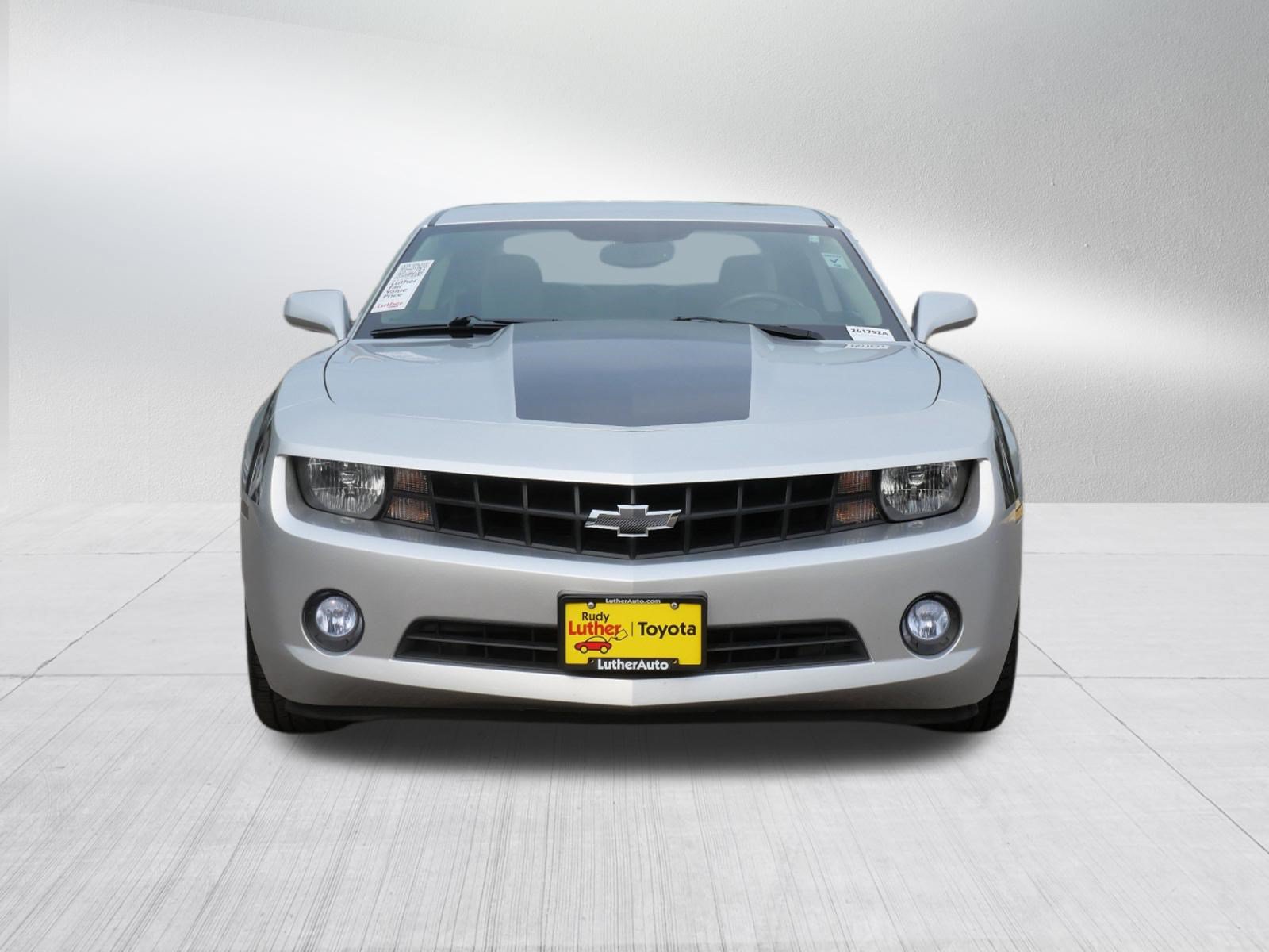 Used 2011 Chevrolet Camaro LT RWD image 2