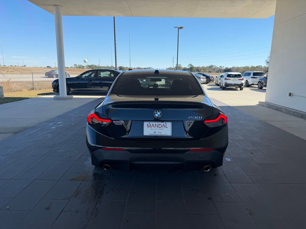 Used 2024 BMW 230i Coupe w/ Convenience Package image 7