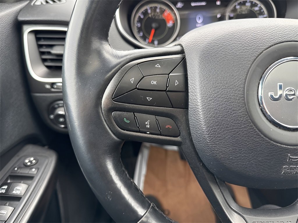 Used 2019 Jeep Cherokee Trailhawk w/ Comfort/Convenience Group image 28