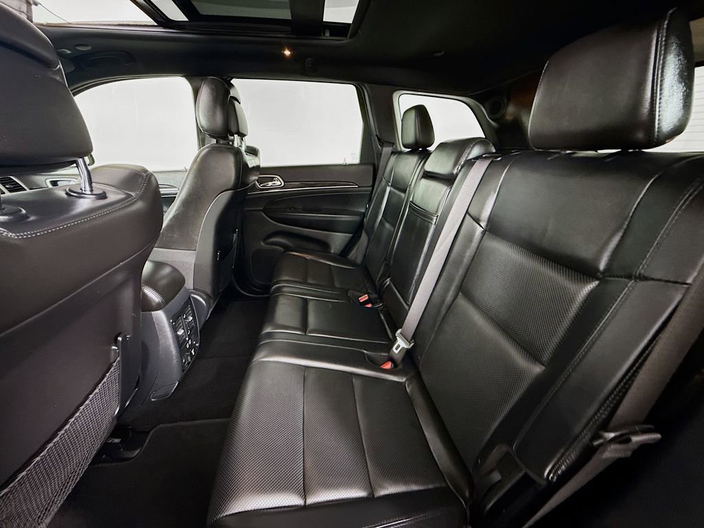 Used 2020 Jeep Grand Cherokee Limited w/ Luxury Group II image 30