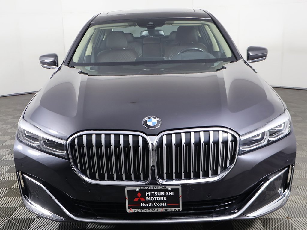 Used 2022 BMW 740i xDrive w/ Premium Package image 16