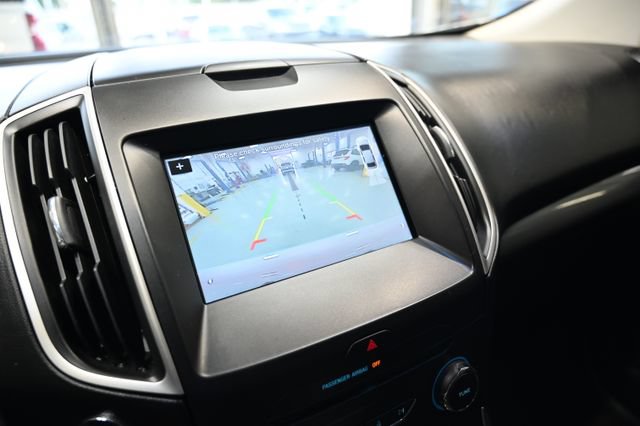 Used 2016 Ford Edge SEL w/ Equipment Group 201A AWD/4WD image 16