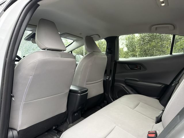 Used 2025 Toyota Prius LE FWD image 10