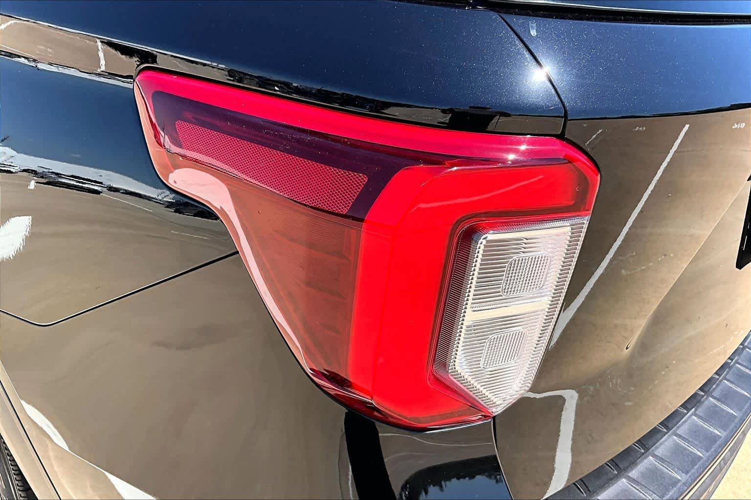 Used 2020 Ford Explorer ST w/ Premium Technology Package AWD/4WD image 29