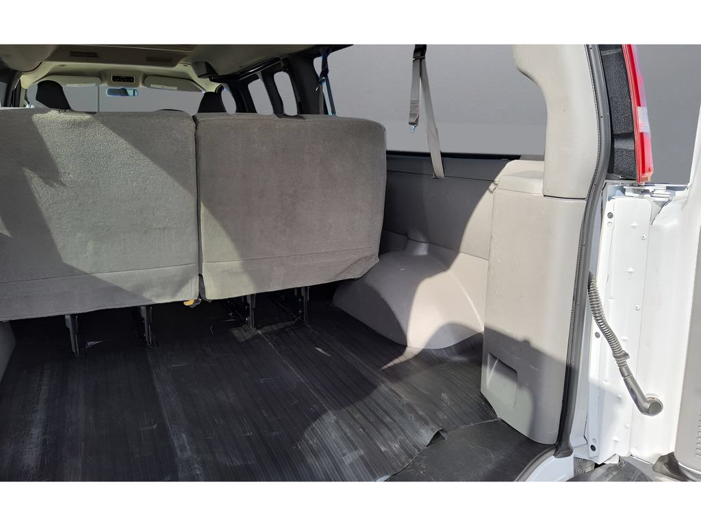 Used 2023 Chevrolet Express 3500 LS RWD image 36